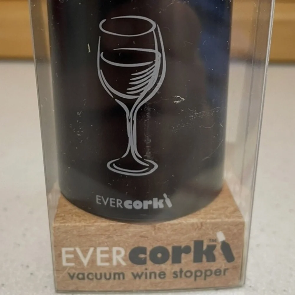 NWT EVERcork Vacuum Wine Stopper